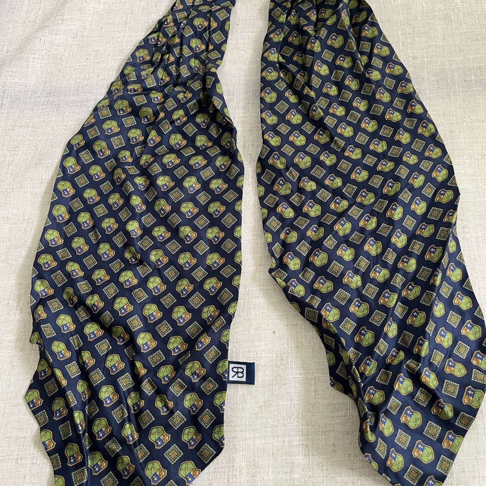 Silk Ascot tie with Navy & Olive Geometric Medallions